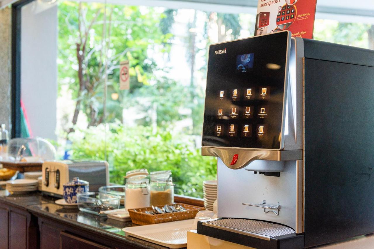 Nonthaburi Palace Hotel Екстериор снимка