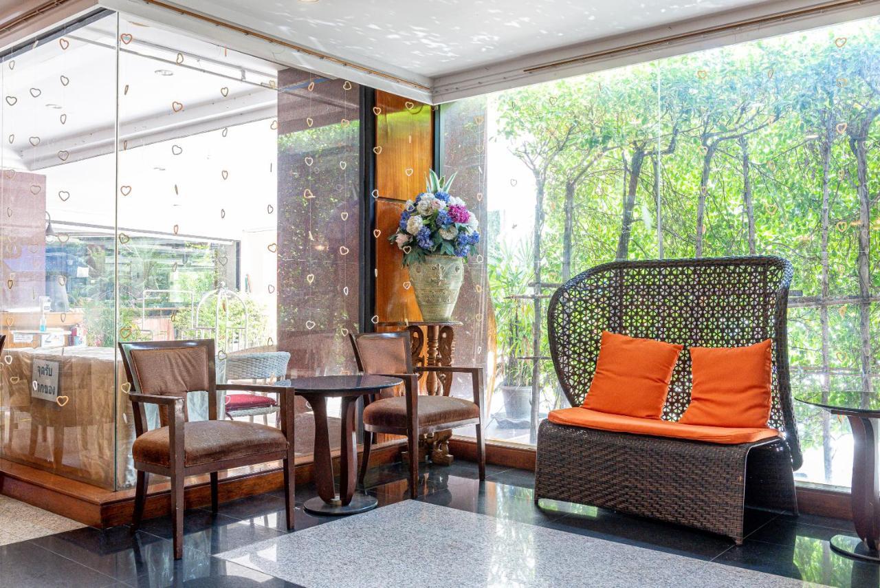 Nonthaburi Palace Hotel Екстериор снимка