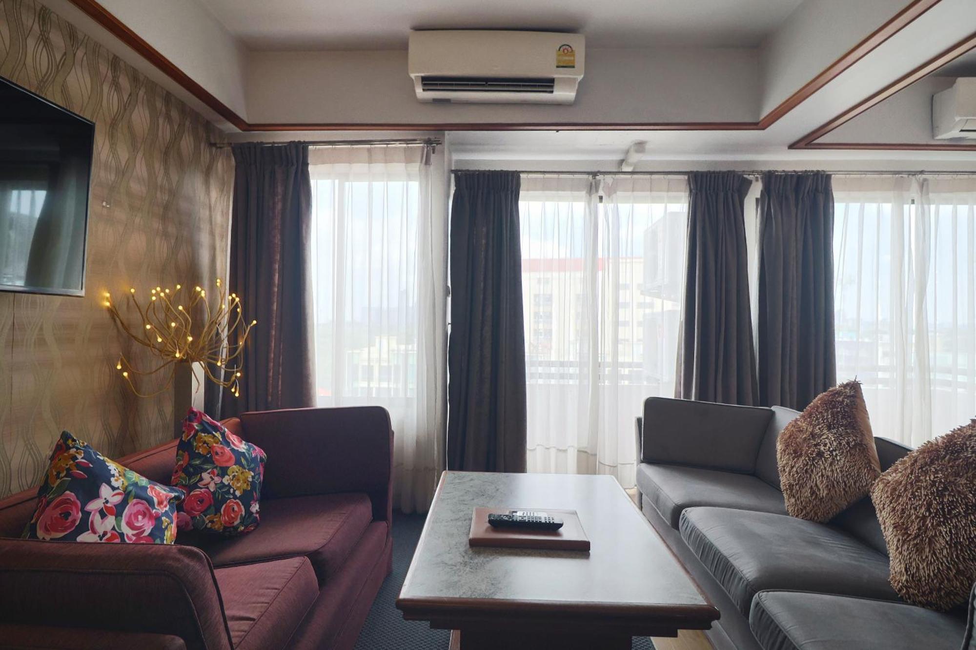 Nonthaburi Palace Hotel Екстериор снимка