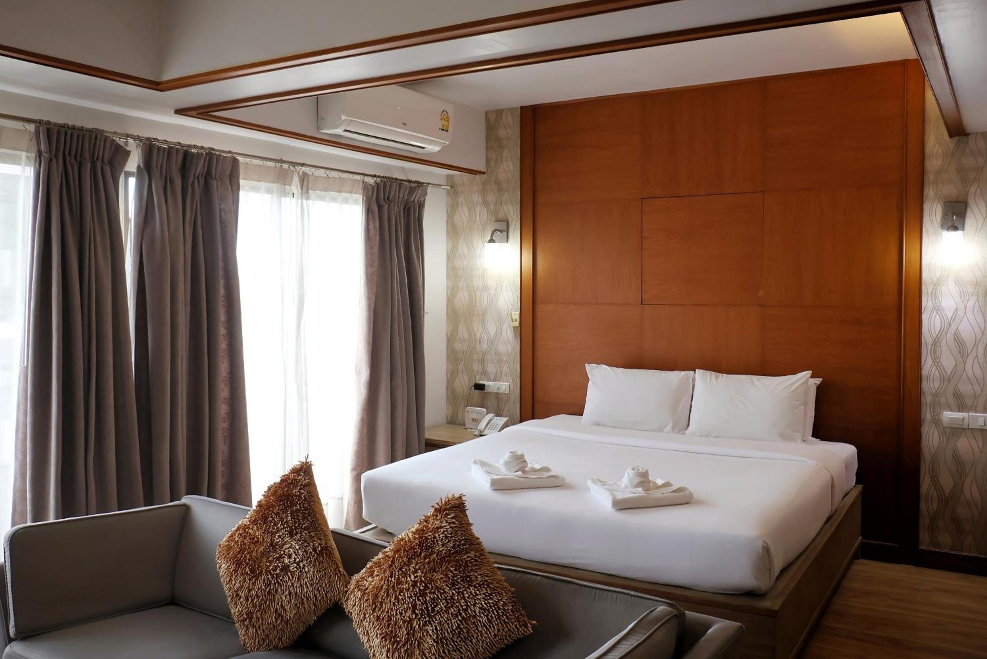 Nonthaburi Palace Hotel Екстериор снимка